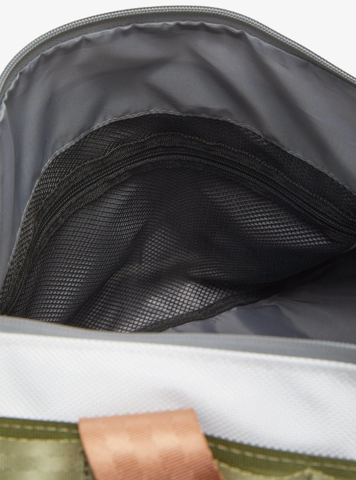 Bioworld Star Wars Hoth Tonal Duffle Bag - BoxLunch Exclusive 10 Bioworld Star Wars Hoth Tonal Duffle Bag - BoxLunch Exclusive - Image 8