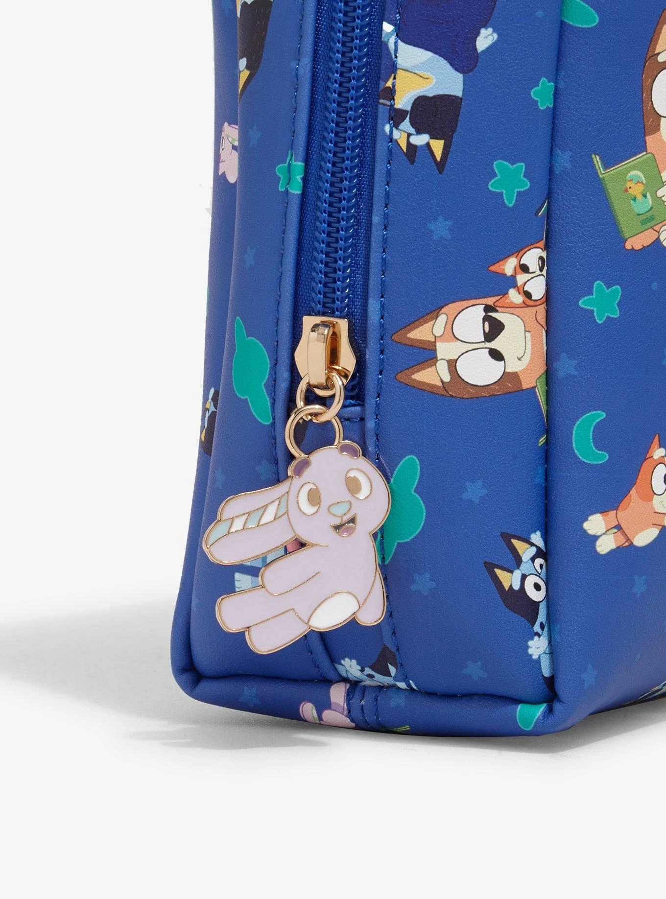 Bluey Sleepy Time Allover Print Cosmetic Bag — BoxLunch Exclusive 6 Bluey Sleepy Time Allover Print Cosmetic Bag — BoxLunch Exclusive - Image 4