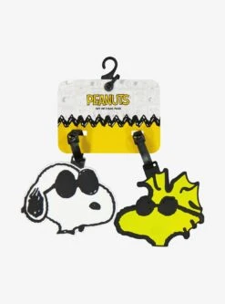 Peanuts Snoopy & Woodstock 2-Piece Luggage Tag Set 7 Peanuts Snoopy & Woodstock 2-Piece Luggage Tag Set -Bioworld Store 34933087 av2